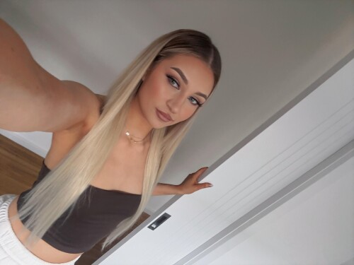 2025-05-02_LoveHerFace_1kdhjy5_rate_my_facee910681bec37d524e7aed5d188a996ed.jpg